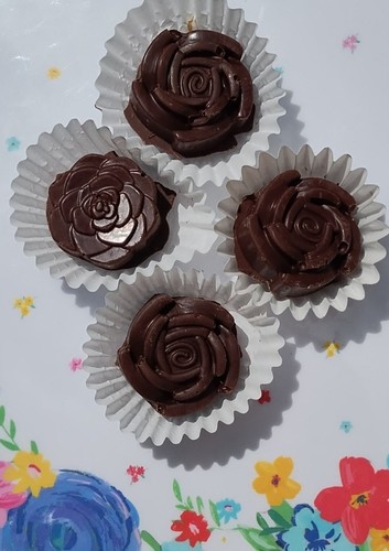 Dark chocolate raspberry - , cream